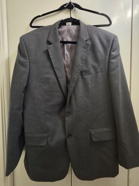 Classic Hagger Men's Gray Two-Button Suit Blazer
